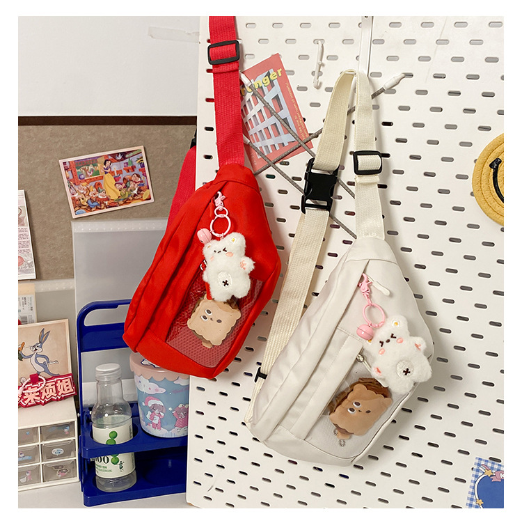 Japanese-style Instagram niche chest bags are selling well. Simple and versatile solid-color crossbody bags and Instagram student fresh single-shoulder bags are also selling well Application Scenario