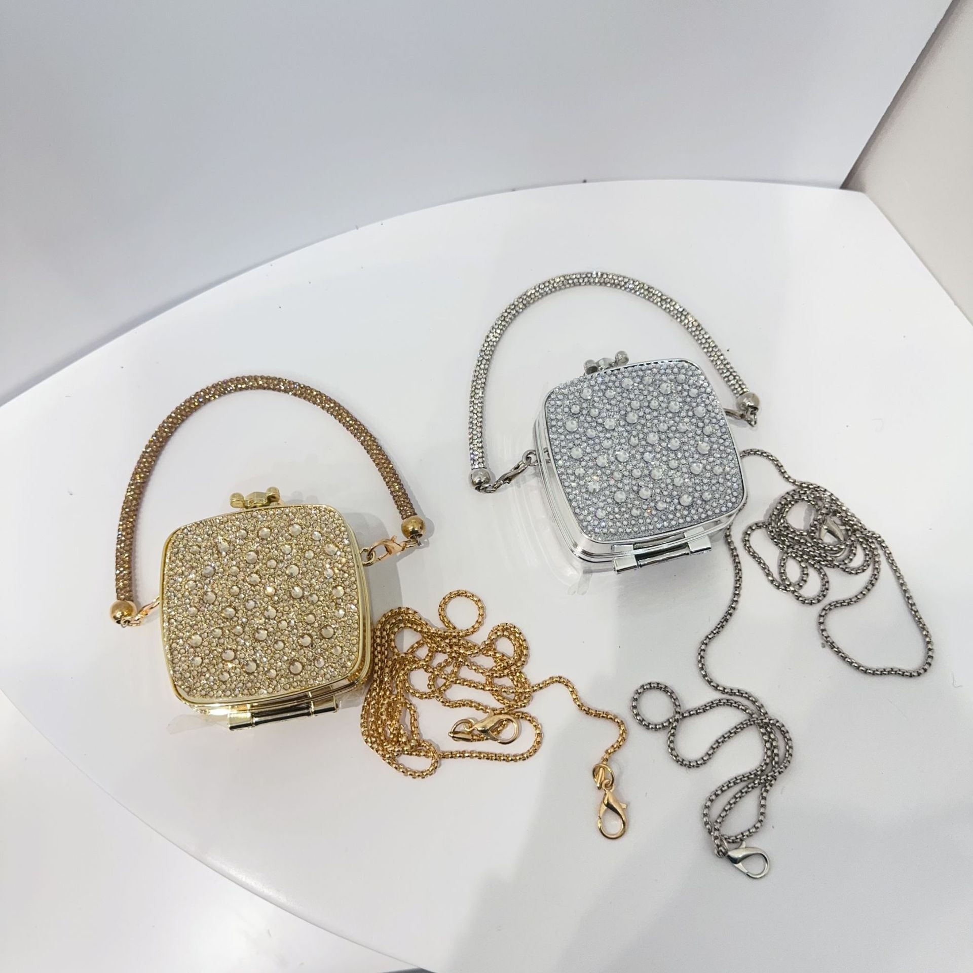 Cross-border summer new acrylic bag, diamond-encrusted box bag, women's fashionable and personalized mini bag, children's bag, coin purse Item Picture