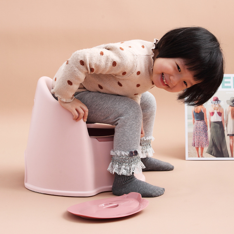 Backrest children's toilet, kindergarten baby potty and urinal, household infant and toddler toilet, children's toilet Specification drawing