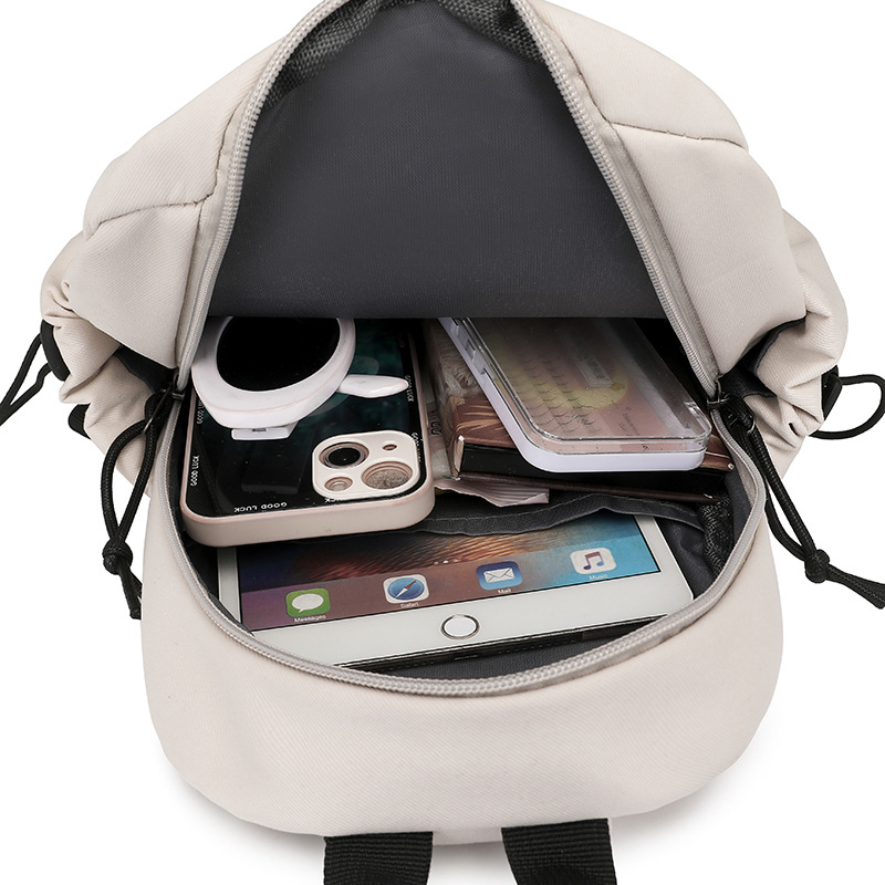 New women's casual crossbody bag, chest bag, simple and trendy student hand-held shoulder bag, men's and women's backpack Application Scenario