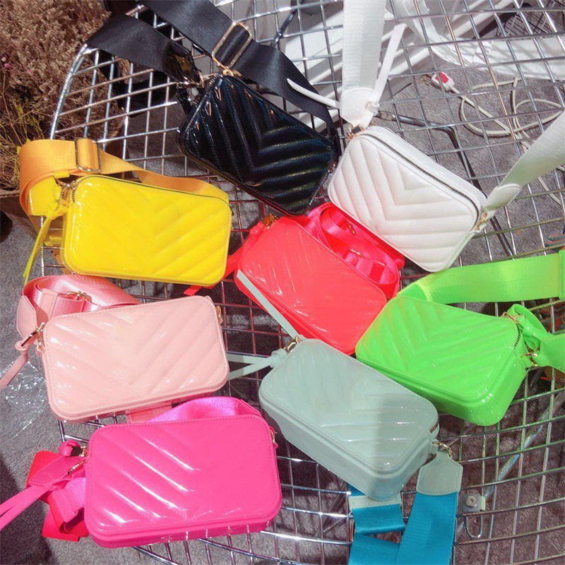 2025 New trendy autumn jelly bag, camera bag, fashionable wide shoulder strap, single-shoulder crossbody bag, Marc bag, macaron color details Picture