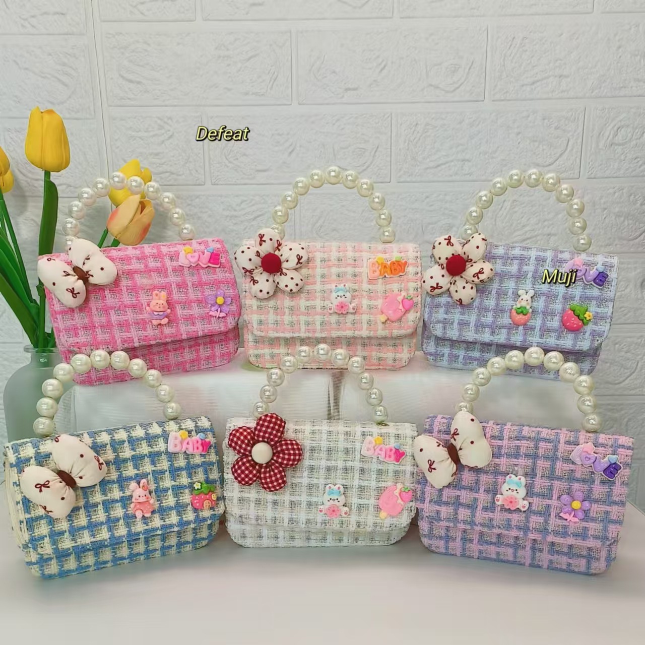 Flower rabbit pearl handbag, little girl loose change accessory bag, chain bag, bow, single-shoulder crossbody small square bag Application Scenario