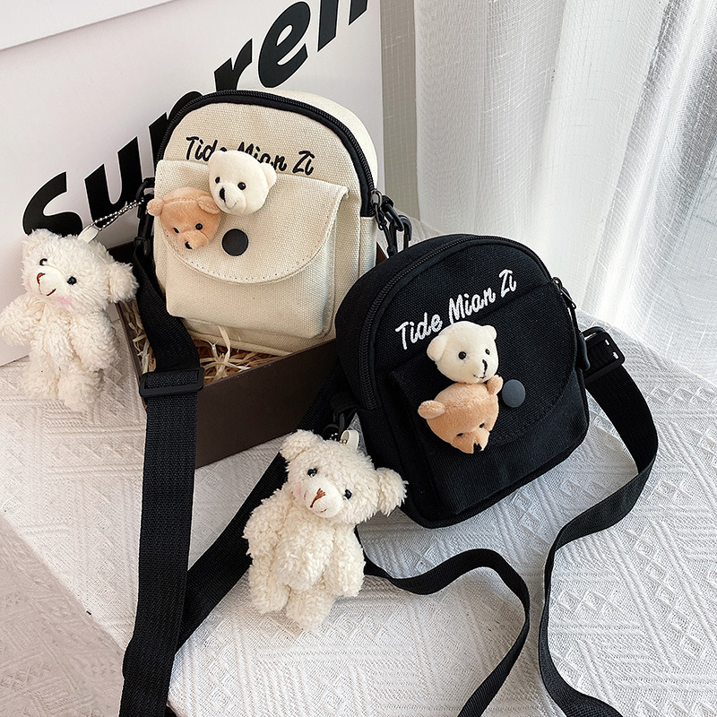 Korean version of Instagram, Japanese style Harajuku, cute and soft girl, with a unique vintage look, girl canvas single-shoulder small crossbody bag, female student full figure