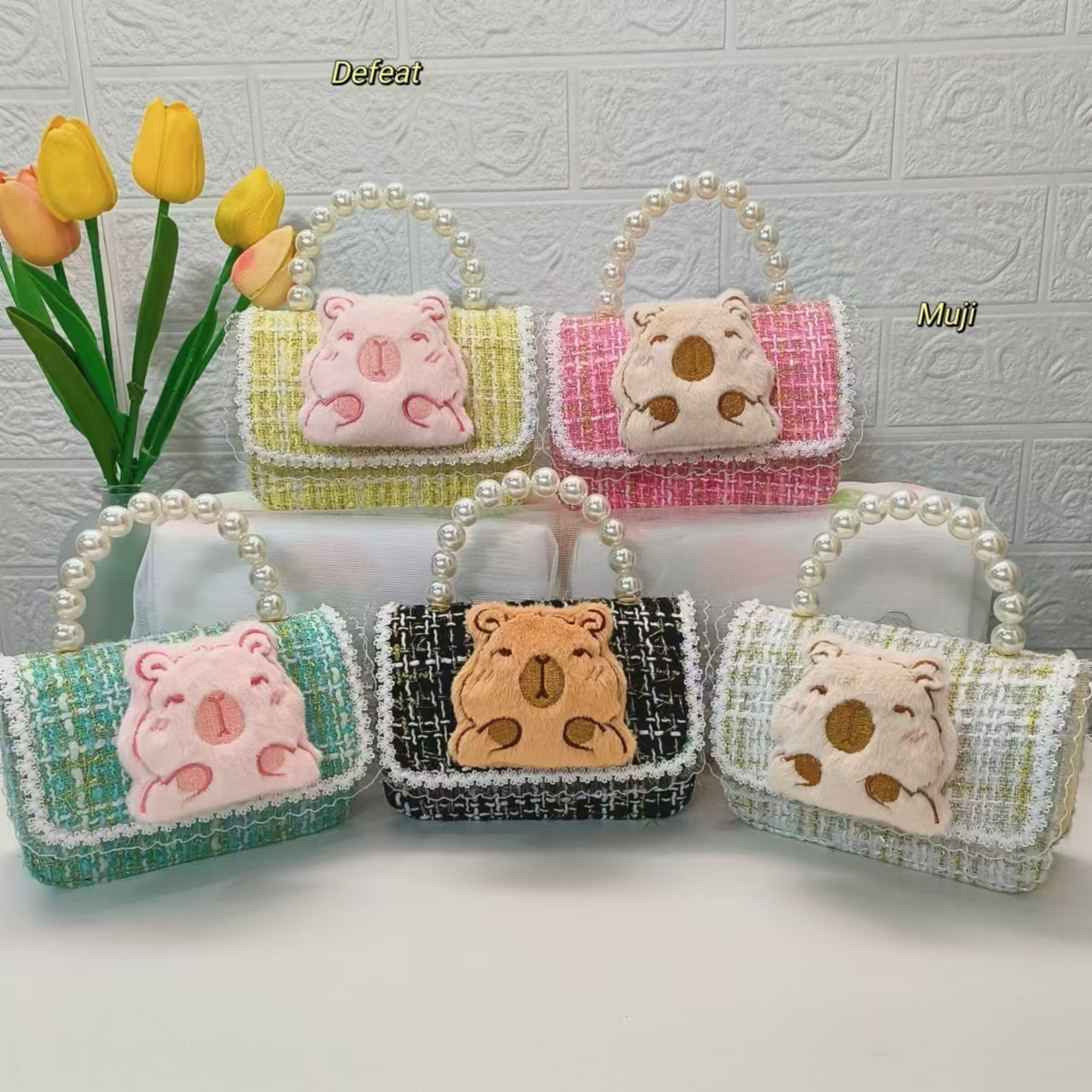 Pearl handbag, Capibara cartoon children's bag, little chanel-style girl loose change accessory bag, crossbody bag, small square bag Application Scenario