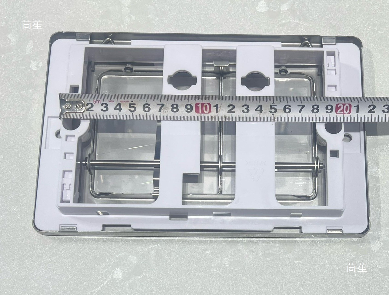 Manufacturer of ABS stainless steel panel cover + bracket and feed rod for concealed squat toilet flushing tank in the bathroom Application Scenario