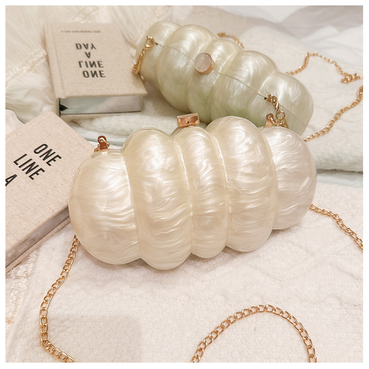 Cross-border foreign trade ladies' new pressed bag acrylic bag, dinner bag, single-shoulder crossbody, wedding banquet, hand-held chain bag Application Scenario