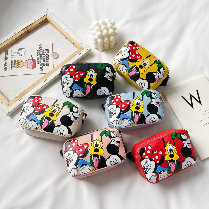 New children's bags 2020 Korean-style personalized little girl single-shoulder bag, fashionable and stylish princess boy crossbody bag full figure