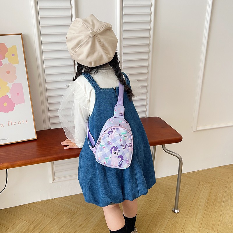 Wholesale of 2024 new children's bags, ins Korean cartoon chest bags, lightweight and fashionable travel crossbody backpacks for boys and girls Specification drawing