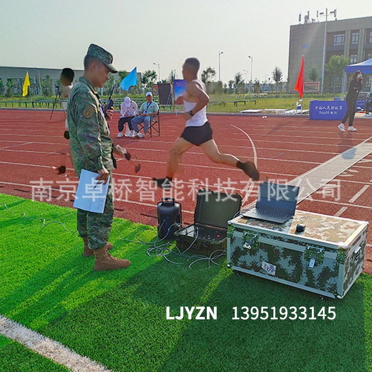 3000-meter running timing system, long-distance running tester, 3-kilometer lap timer, physical fitness test and assessment system full figure