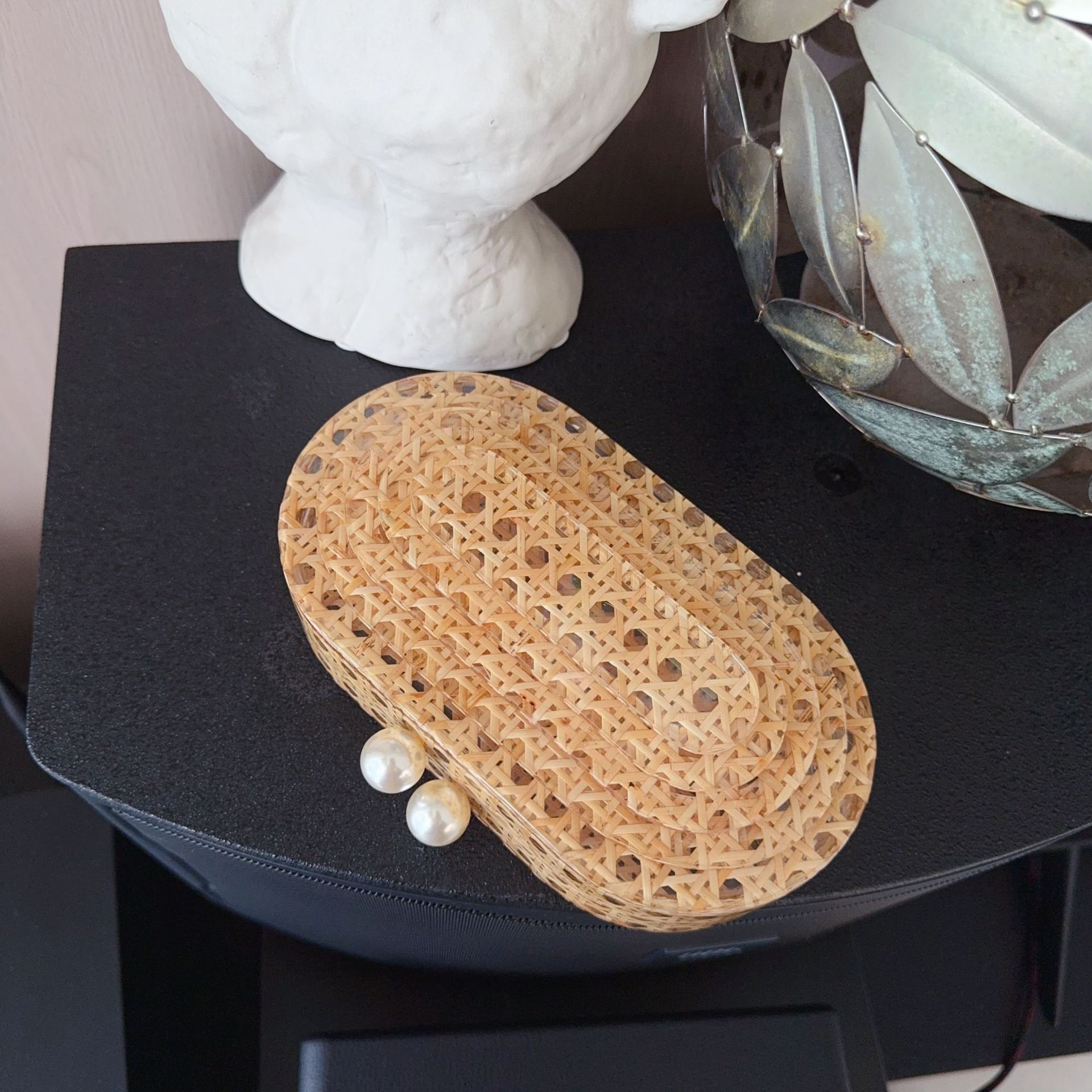 New cross-border best-selling wicker acrylic bags, dinner bags, clutch bags, single-shoulder crossbody wedding fashion women's bags Application Scenario