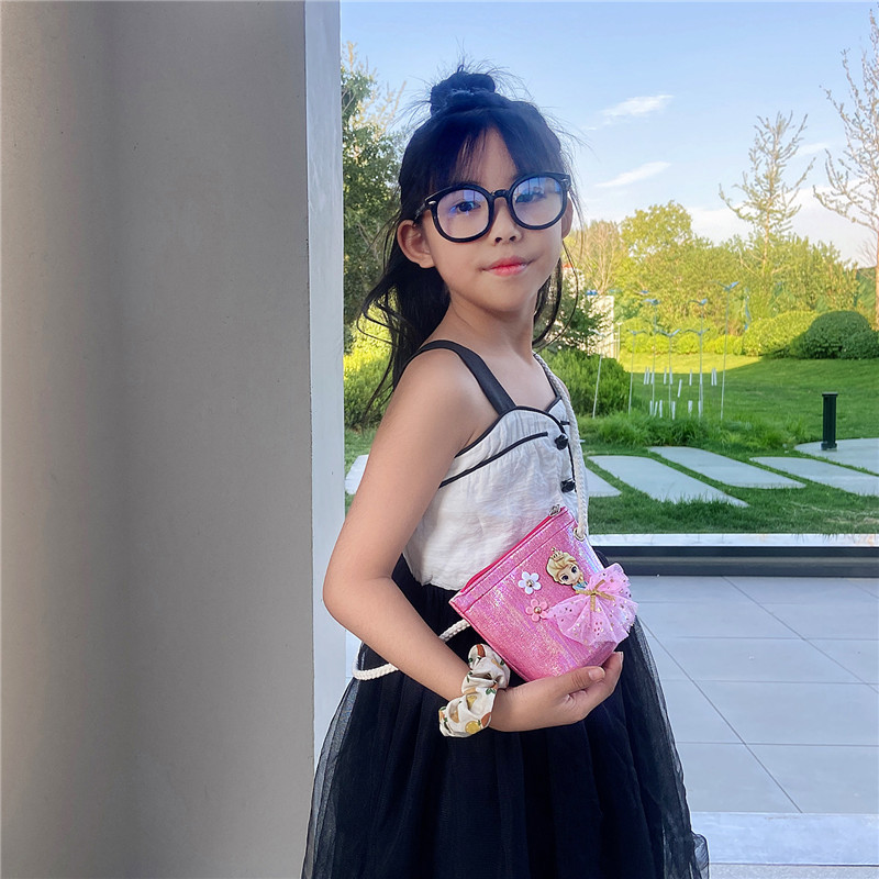 Children's bag, stylish for girls, crossbody carry, cute princess, little Chanel style, mini accessories for girls, birthday and festival gifts details Picture