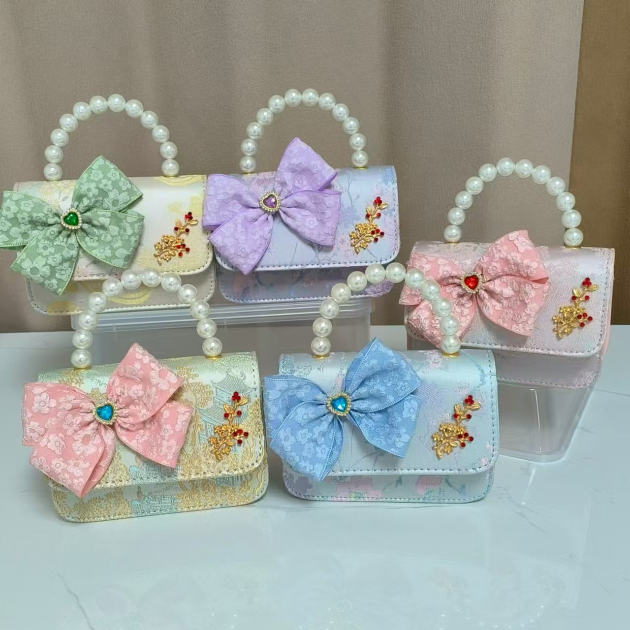 New children's bags: girls' single-shoulder bag, cute princess pearl handbag, bow, traditional Chinese style crossbody bag, small square bag details Picture