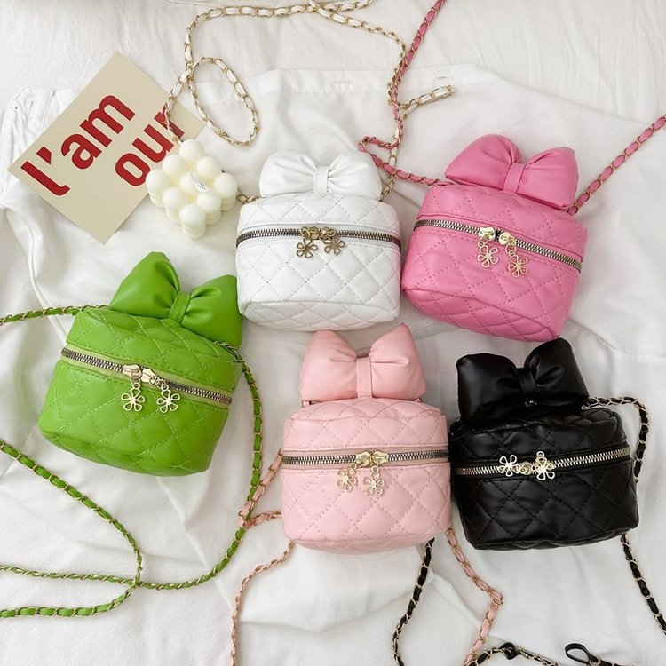 2024 Bow embroidery thread small bag, feminine parent-child single-shoulder crossbody bag, fashionable mini versatile chain small square bag details Picture