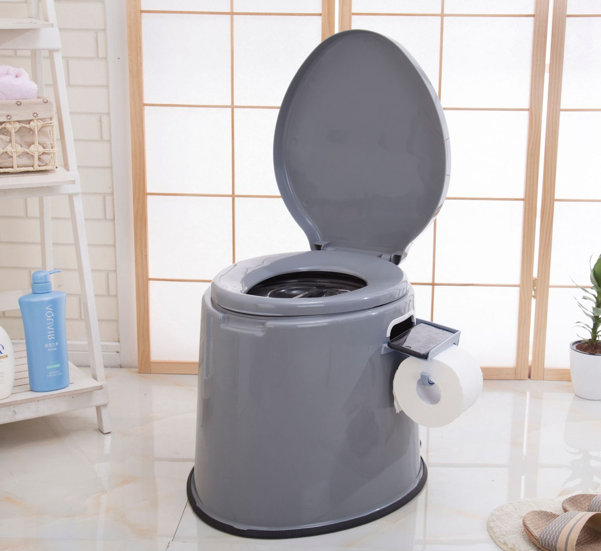 The mobile phone stand is generally 34CM high with anti-slip strips. We supply multi-functional movable anti-slip strip toilets and convenient medical seats Application Scenario