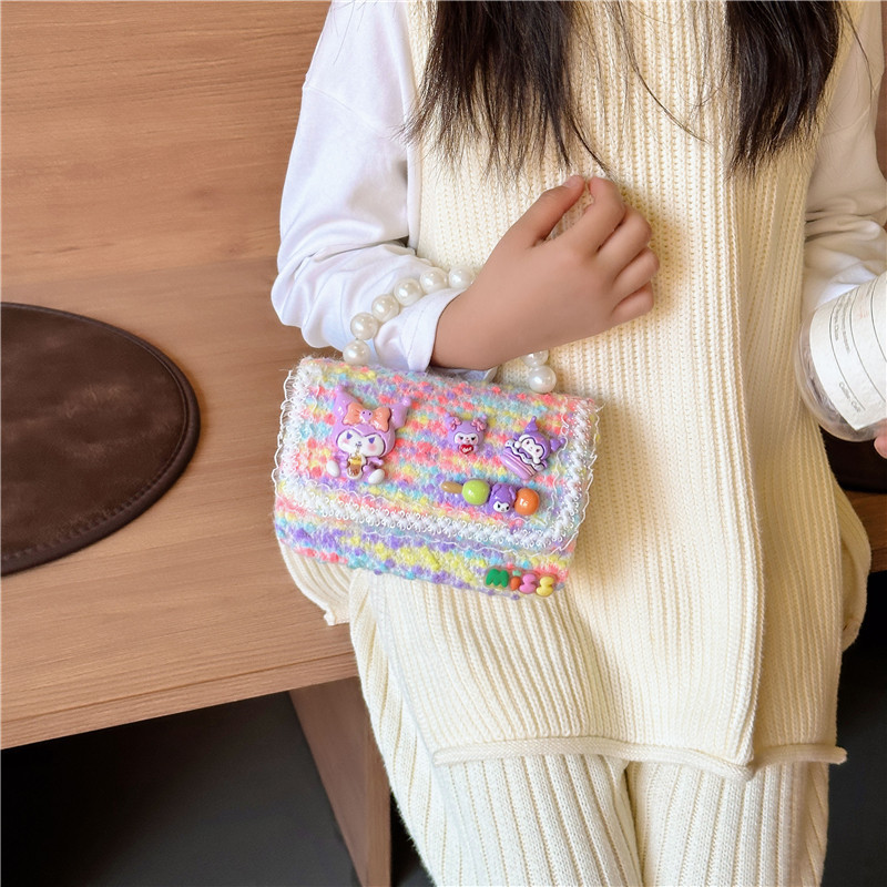 Stylish children's single-shoulder bag, fashionable cartoon pearl hand-held children's bag, simple little princess chain crossbody bag details Picture