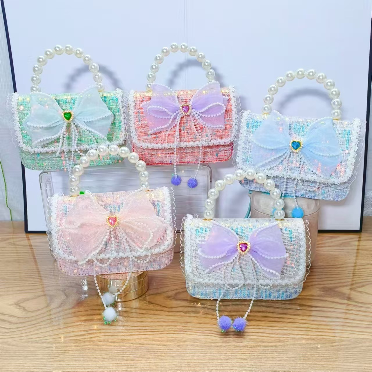 Bow princess bag, pearl handbag, chain crossbody bag, New Year lucky money bag, Children's Day gift on June 1st full figure