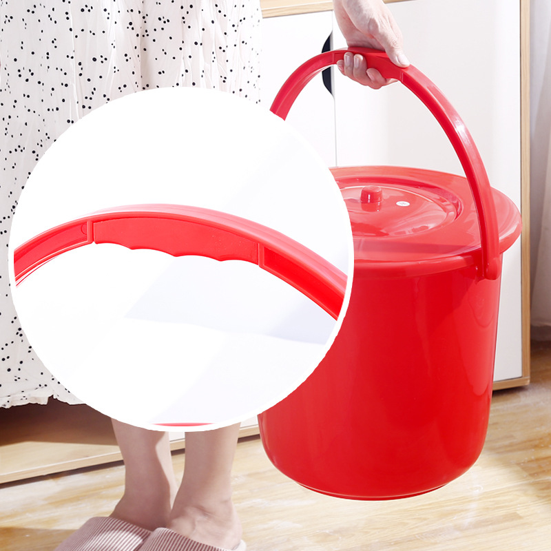 Pregnant women's toilet, portable toilet, household portable spittoon, household stool chair, adult and elderly urine bucket and basin Application Scenario