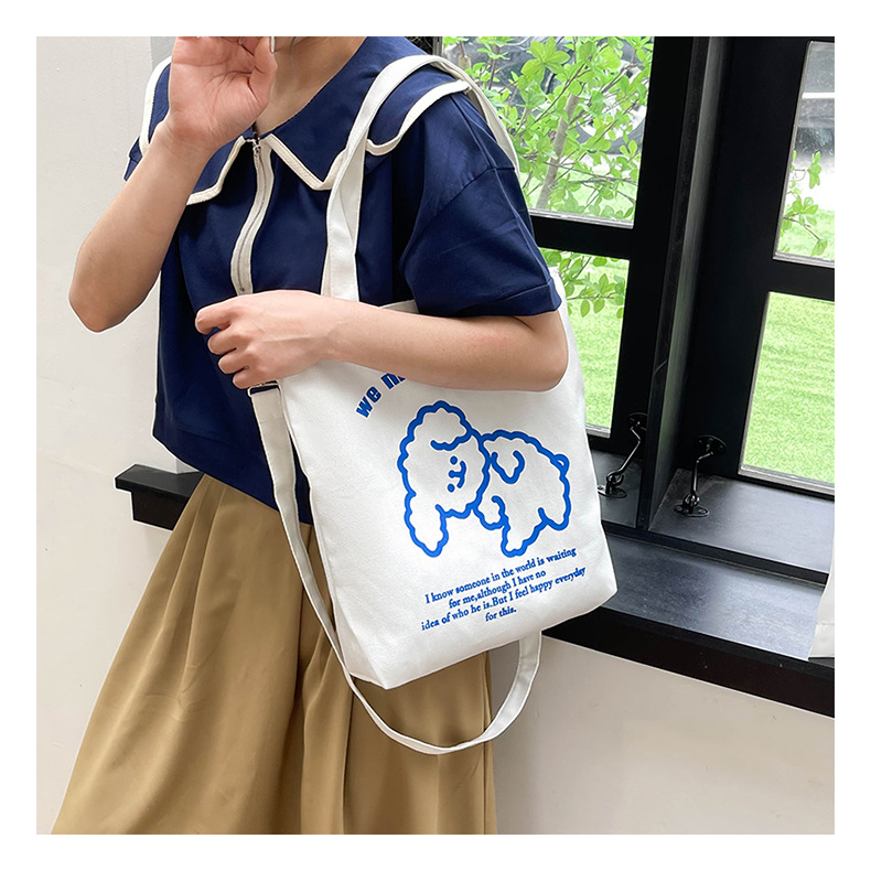 New fashionable and cute canvas bag, simple and large-capacity tote bag, casual and versatile single-shoulder crossbody bag, Douyin consignment full figure