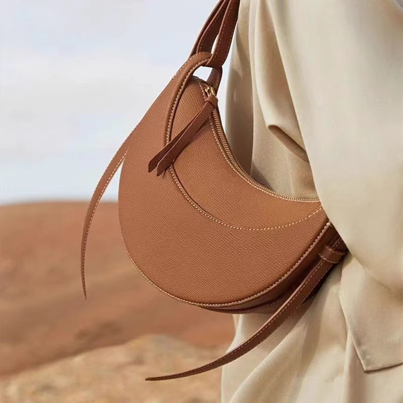 French niche crescent-shaped bag 2025 new style, high-end saddle bag, single-shoulder crossbody underarm bag, retro for women full figure