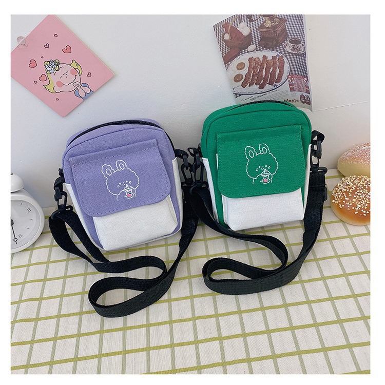 A cute student daily single-shoulder bag 2024 new small-capacity casual canvas bag with a fresh and contrasting color crossbody details Picture