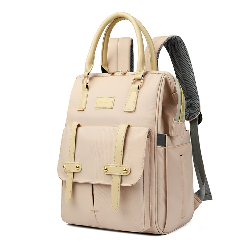 Mummy Bag is a new, fashionable and large-capacity backpack for mom and baby outings. It's a casual and simple bag for moms taking care of their kids Application Scenario