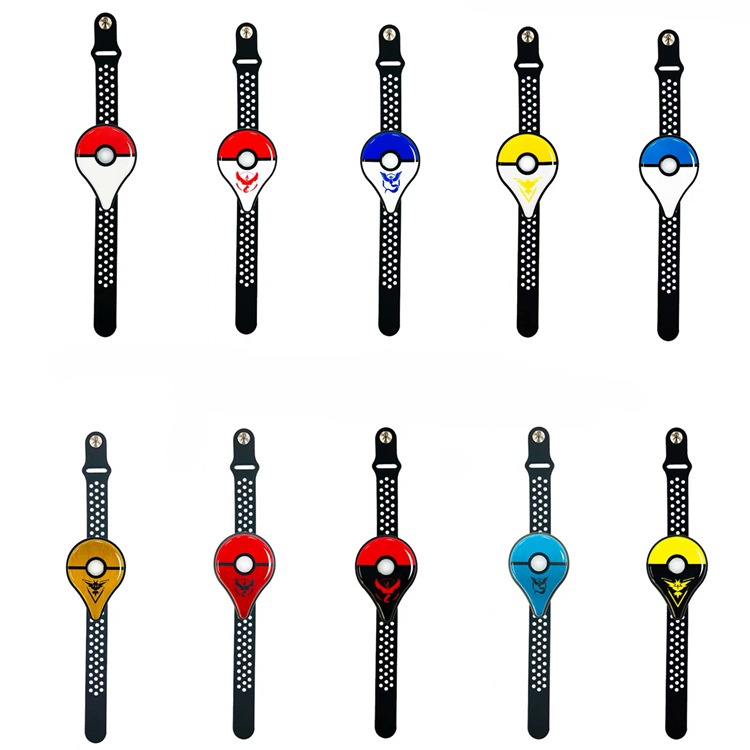 The Pokemon Go Plus smart bracelet automatically links with the charging version of the bracelet full figure