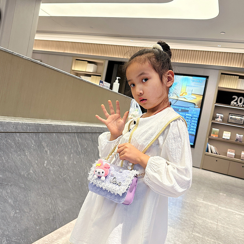 The 2025 new children's pearl crossbody bag features a cute and cartoonical bow, a fashionable and stylish chain, and a versatile coin purse Specification drawing
