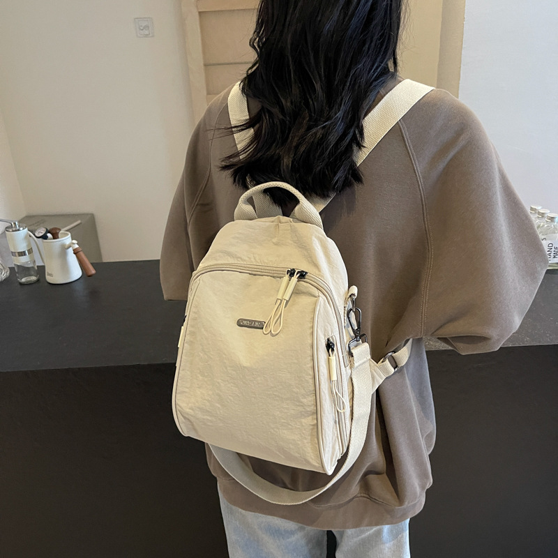 The 2024 new style of personalized, fashionable and versatile schoolbag for daily use, a large-capacity travel backpack, is selling well across borders Specification drawing