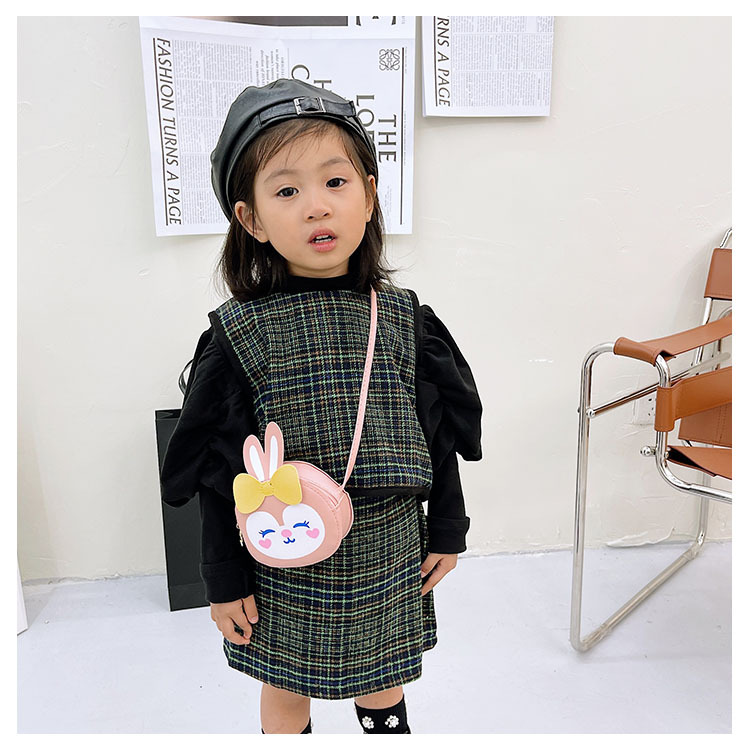 Cartoon rabbit children's bag, stylish, cute, soft and adorable, girlish, fashionable bag, small coin bag, trendy mini crossbody bag Application Scenario