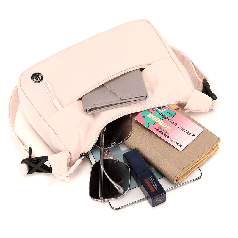 Crossbody bag for women, casual, fashionable, simple and versatile, large-capacity bag, high-end commuting and travel, nylon fabric single-shoulder bag details Picture