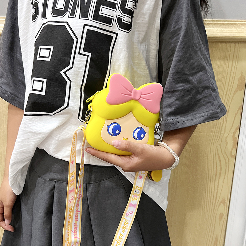 Fashionable, cute cartoon crossbody bag, silicone coin purse, trendy girl student bag, children's gift, women's bag details Picture