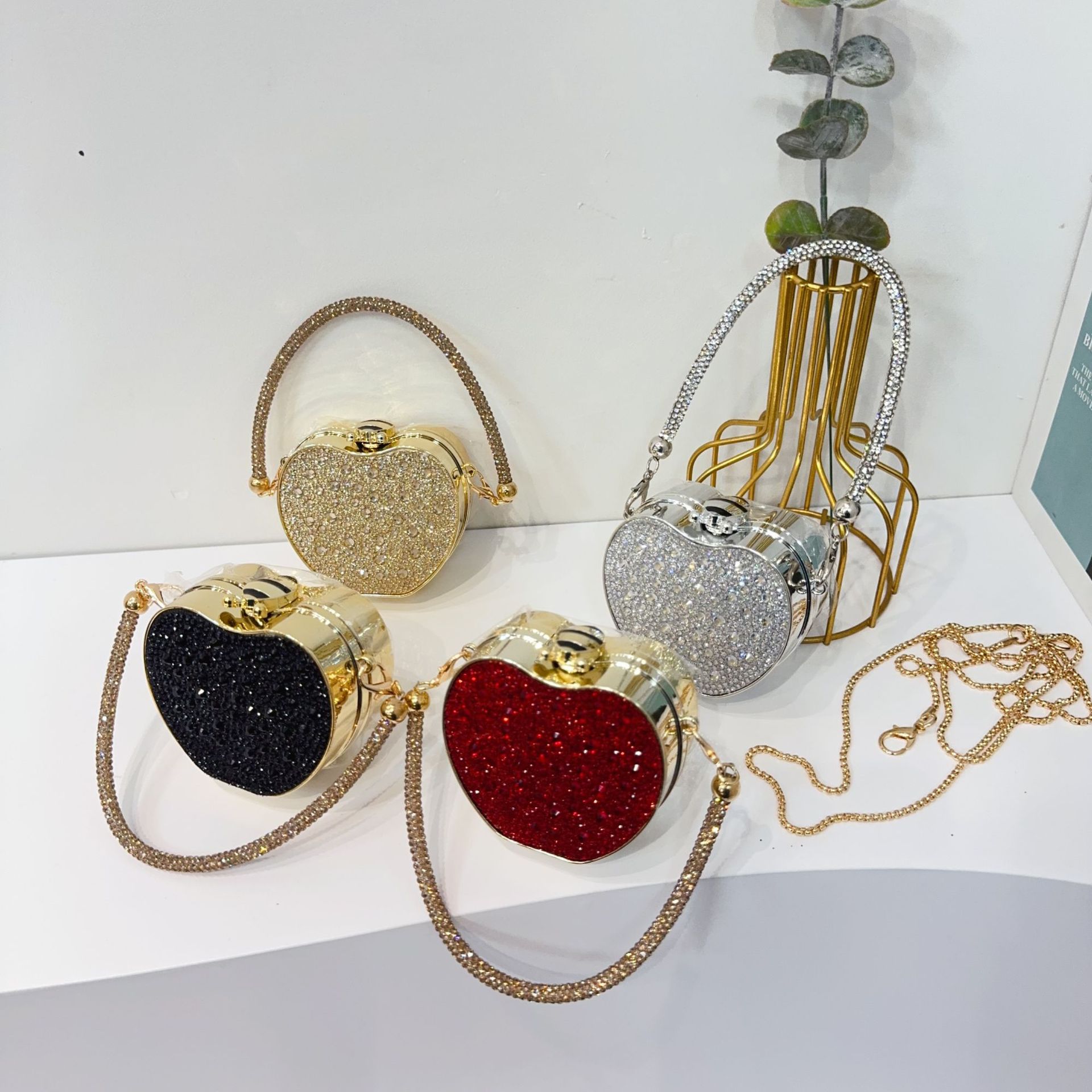 Cross-border summer new acrylic bag, diamond-encrusted box bag, women's fashionable and personalized mini bag, children's bag, coin purse details Picture