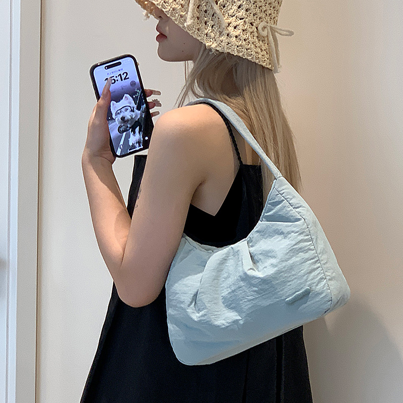 Colorful Fox's niche Korean version gentle pleated solid color underarm bag, simple and stylish, casual and versatile single-shoulder bag full figure