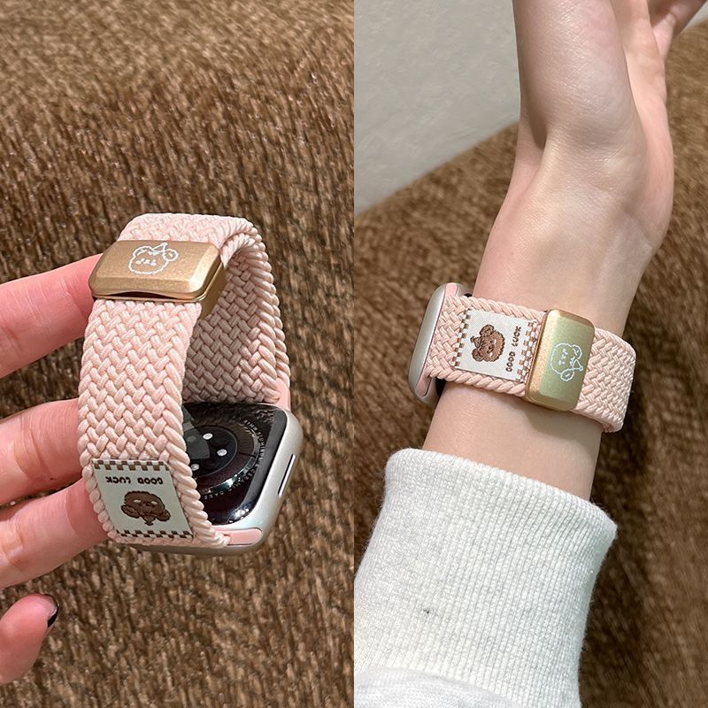The top hat bear woven watch strap is suitable for the autumn and winter breathable Apple Watch s10 strap, Apple Watch 9/SE7 Application Scenario