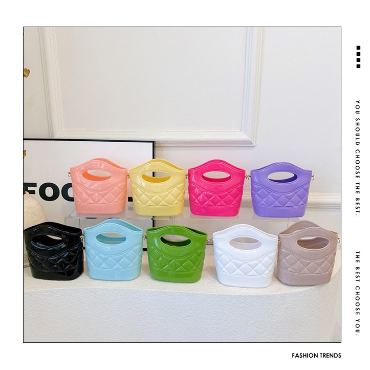 2025 New mini hand-held bucket bag, pvc bag, single-shoulder crossbody French fries bag, jelly bag, diamond chain bag full figure