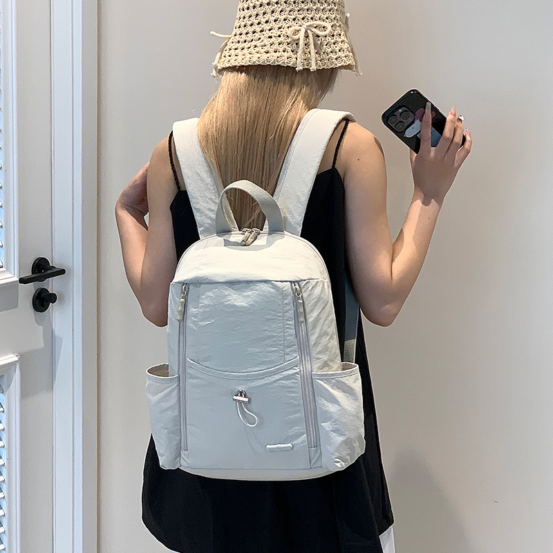 Colorful Fox's new Ins-style Korean female student backpack is lightweight, versatile, artistic and casual full figure