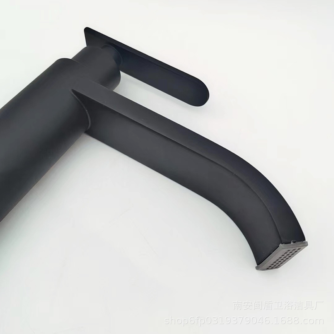Electroplated stainless steel countertop basin single cooling faucet, black baked paint, high basin single cooling 30cm faucet Application Scenario