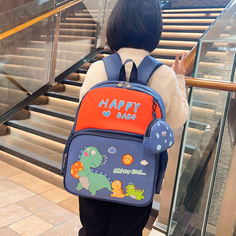 Kindergarten schoolbags, boys' backpacks, cute bags for girls aged 4-7, and cartoon bags for primary school children Application Scenario