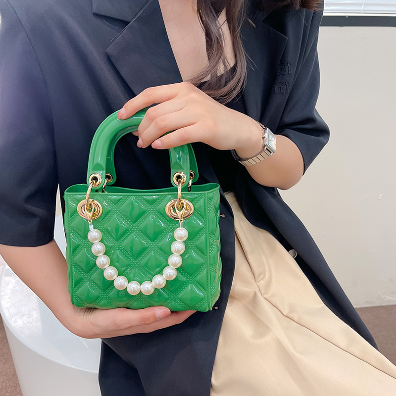 2025 Summer New trendy jelly bag, high-end Princess bag, diamond-shaped mini bag, single-shoulder hand-carry, crossbody pvc bag Application Scenario