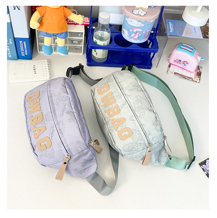 Canvas casual single-shoulder women's 2024 new trendy brand crossbody bag, summer sports chest bag, niche and versatile ins waist bag Application Scenario
