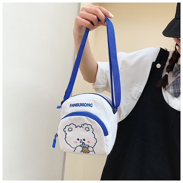 Wholesale Japanese-style cartoon cute student canvas small bags, Korean forest-style bear and rabbit pattern crossbody bags for girls Application Scenario