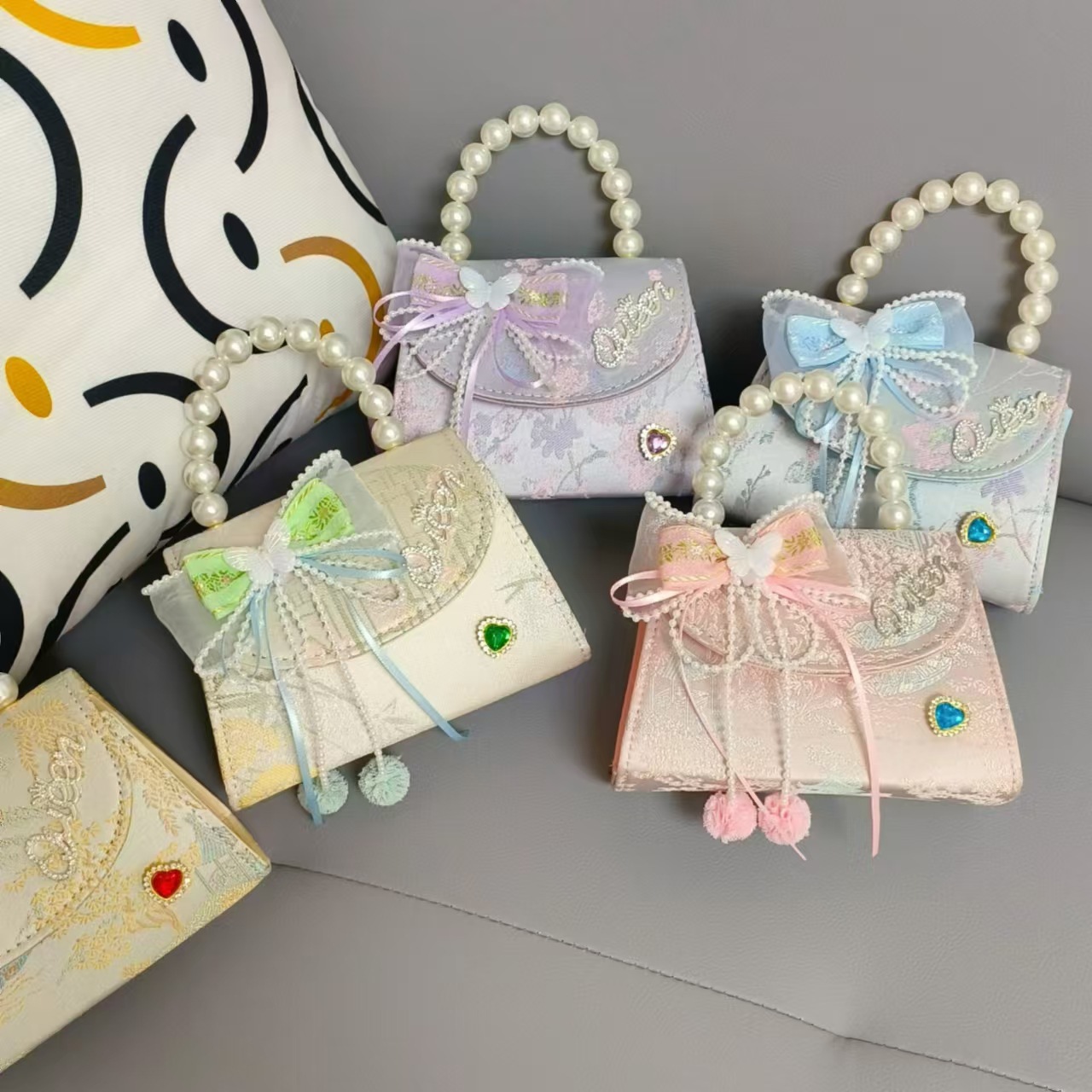 Children's bag, Chinese-style bow, girls' shoulder bag, little princess pearl hand-held storage coin purse, Hanfu accessories details Picture