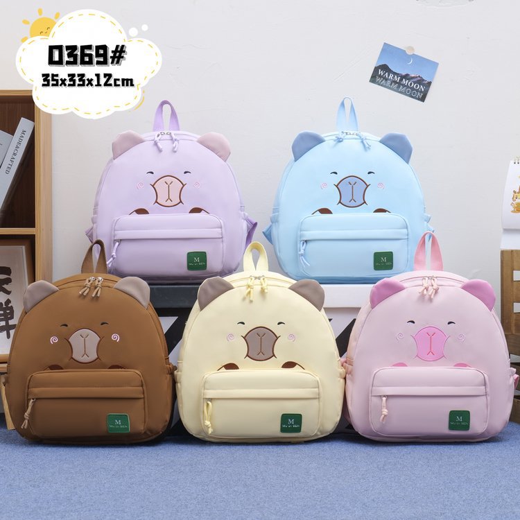 Cute color-blocking children's schoolbags, boys' double-shoulder bags for kindergartens, little girls' cartoonish lightweight backpacks for going out and swimming capybaras details Picture
