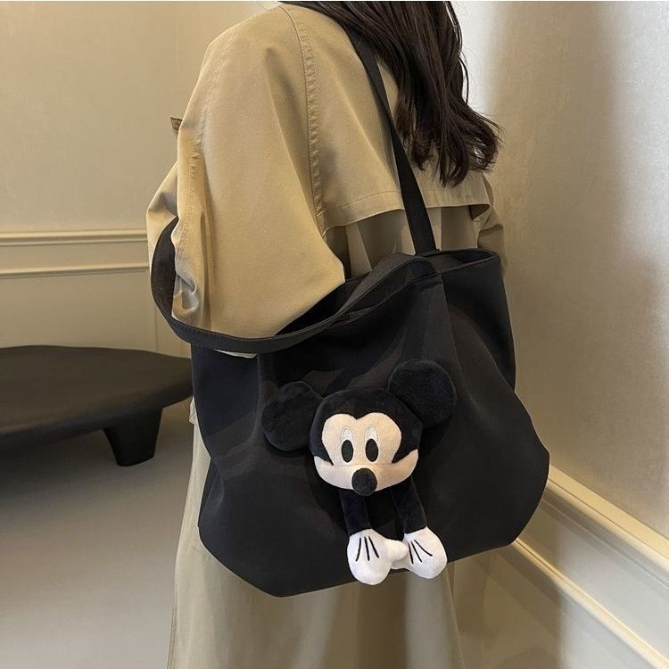 Relaxed canvas bag, women's large-capacity 2024 new cartoon casual single-shoulder bag, college student tote bag for class Application Scenario