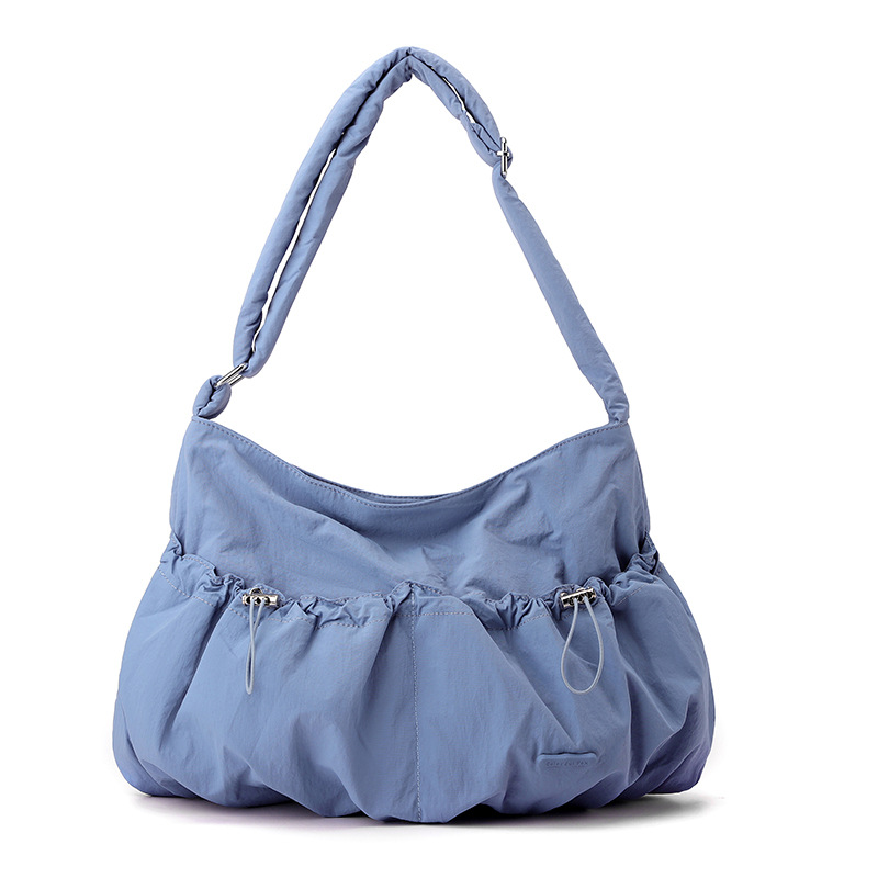 Colorful Fox's new Korean-style simple and versatile pleated nylon bag for women, a casual and lightweight commuter crossbody bag Item Picture