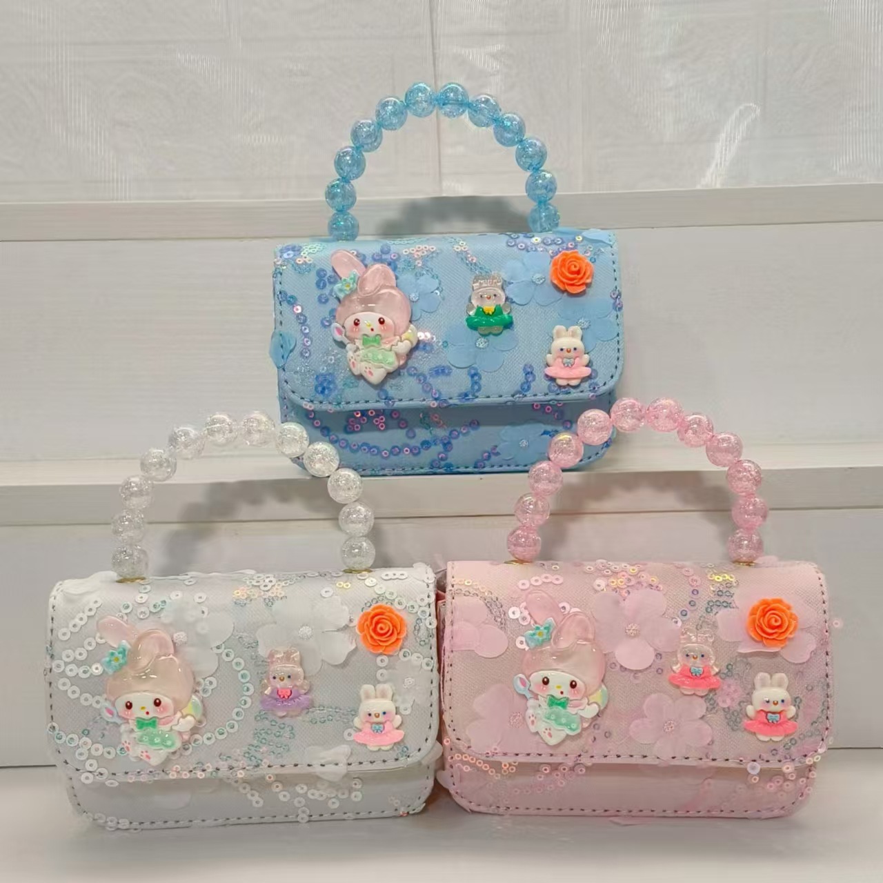 Pearl handbag, Melody children's bag, crossbody loose change accessory bag, little girl lucky money bag, chain small square bag Application Scenario