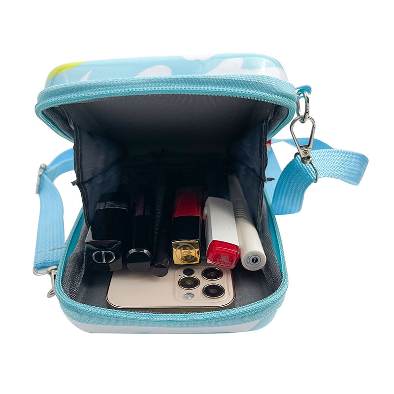 Wholesale of new children's backpacks, cartoon bags, dinosaur backpacks, multi-purpose children's single-shoulder tutorial bags and kindergarten school bags Application Scenario
