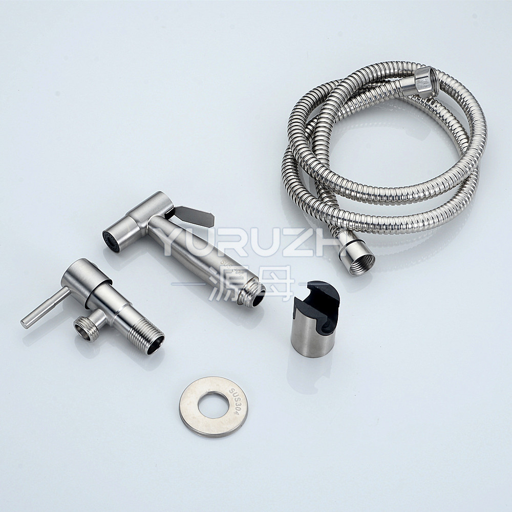 Manufacturer wholesale household toilet spray gun cleaner, multi-functional pressure-increasing nozzle, handheld set for scale removal Application Scenario