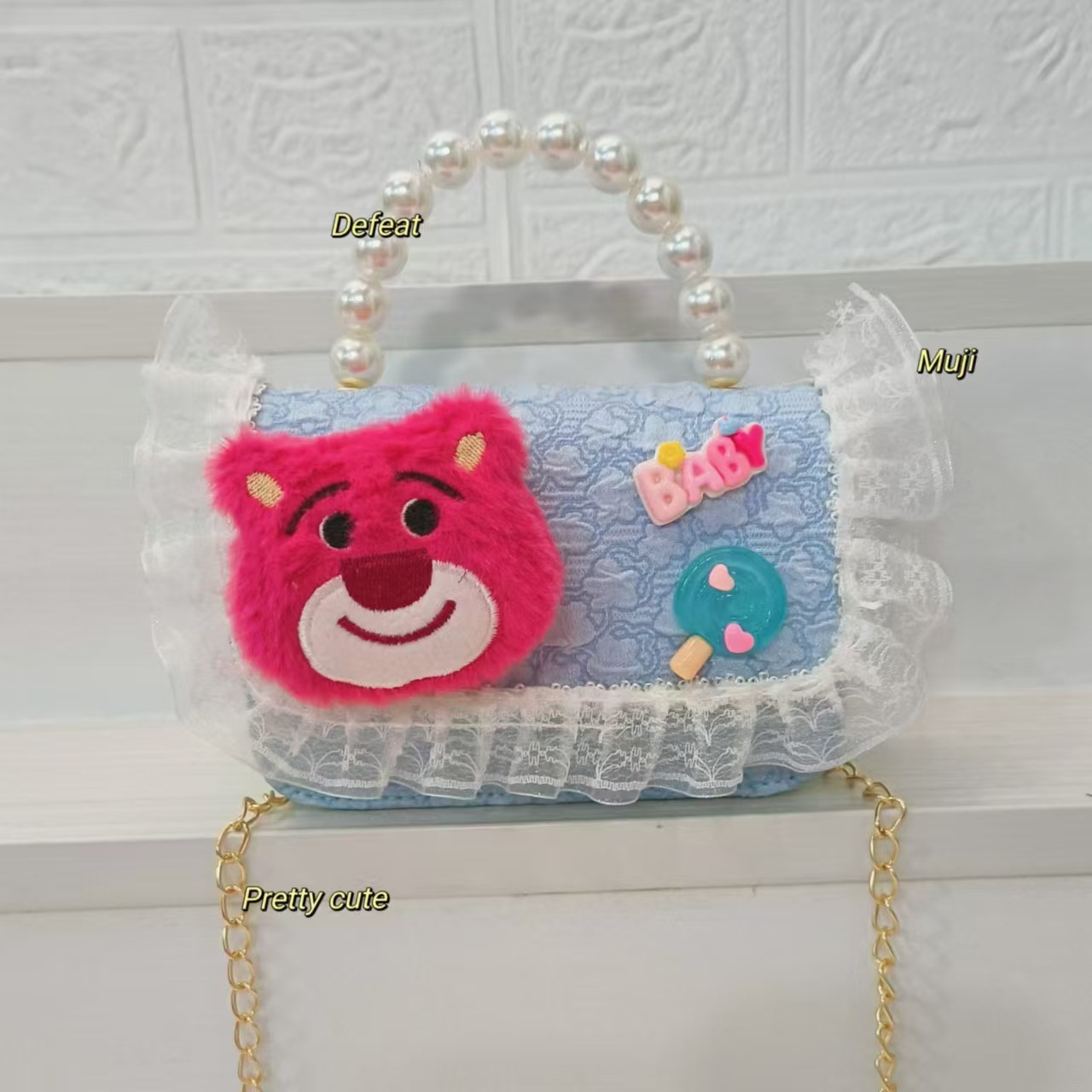 Pearl handbag, single-shoulder crossbody bag, loose change accessory bag, princess bag, cartoon bag, strawberry bear, children's bag, chain bag Application Scenario