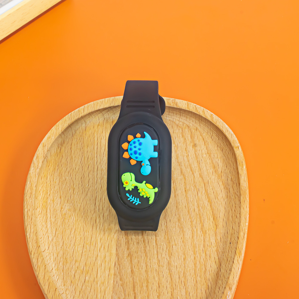 Suitable for SAMSUNG Galaxy SmartTag2 anti-loss device waterproof silicone wristband patch Cartoon style details Picture